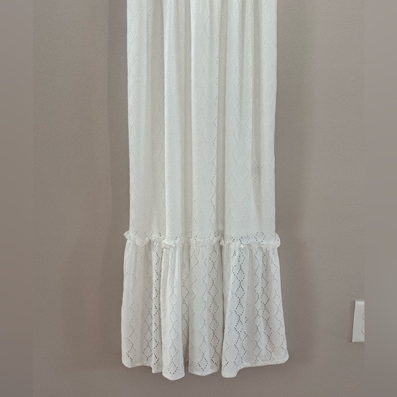 Emma & Michelle NWT white halter empire waist sleeveless eyelets maxi dress, 12 - Picture 5 of 9